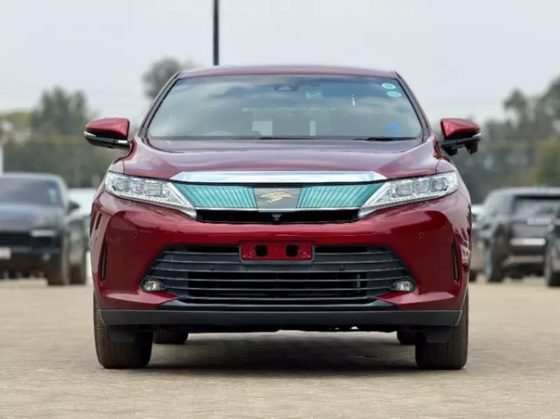 Toyota Harrier   -