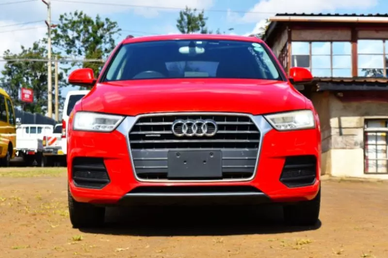 Audi Q3   - 2016