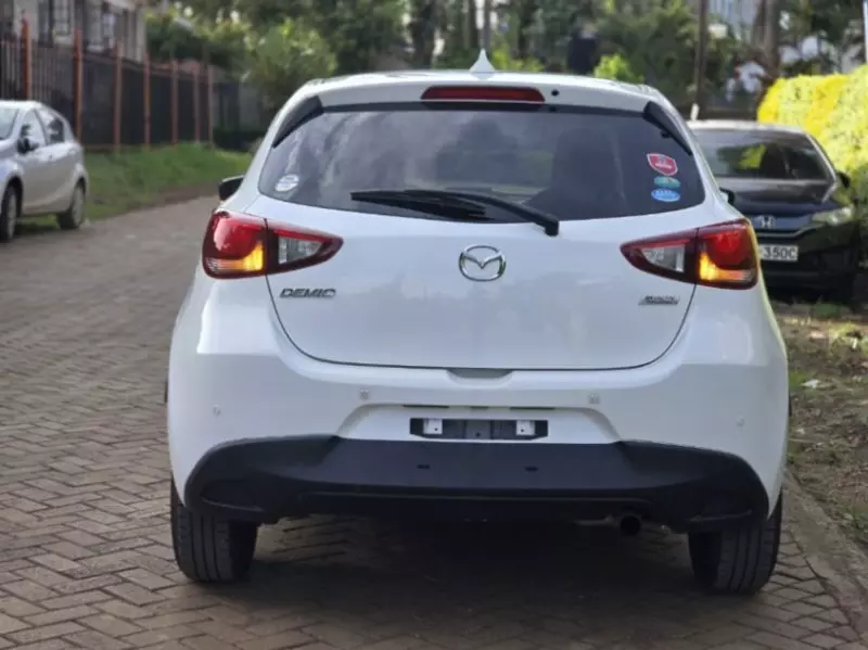 Mazda Demio   - 2017