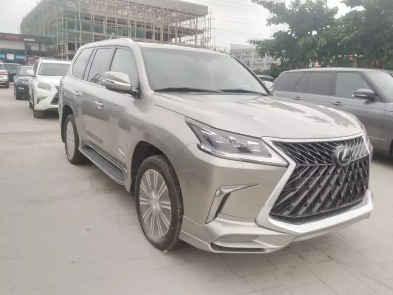 Lexus LX 570   - 2019