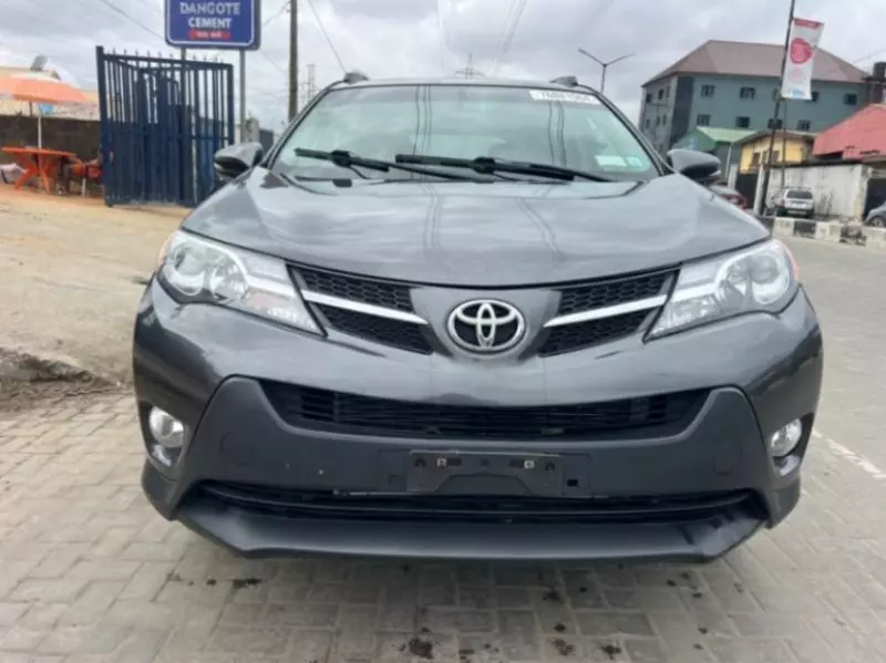 Toyota RAV4   - 2015