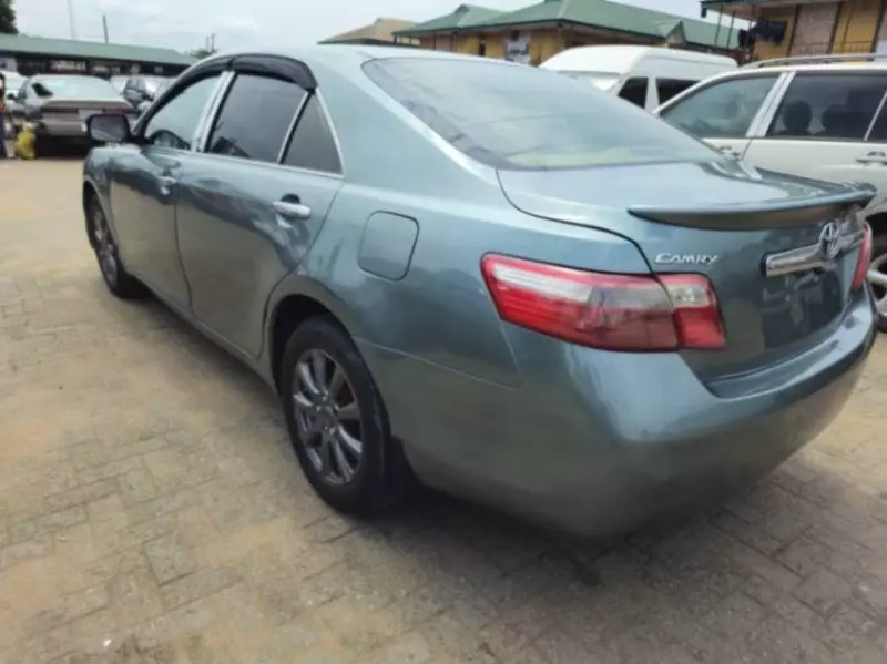 Toyota Camry   - 2008