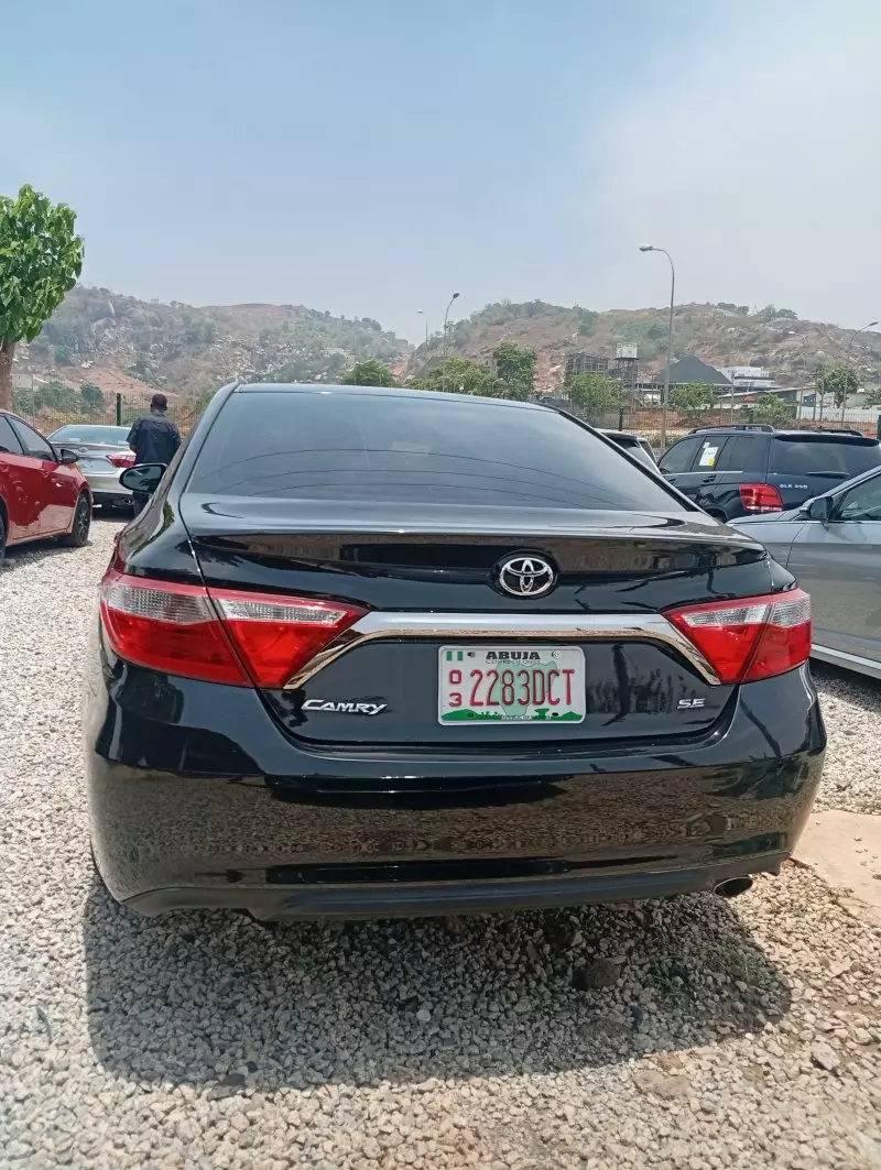 Toyota Camry   - 2016