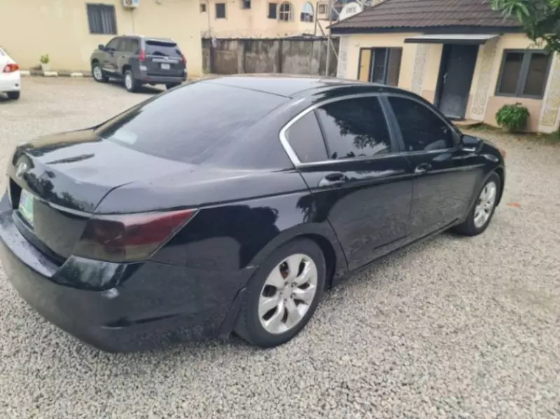 Honda Accord   - 2009