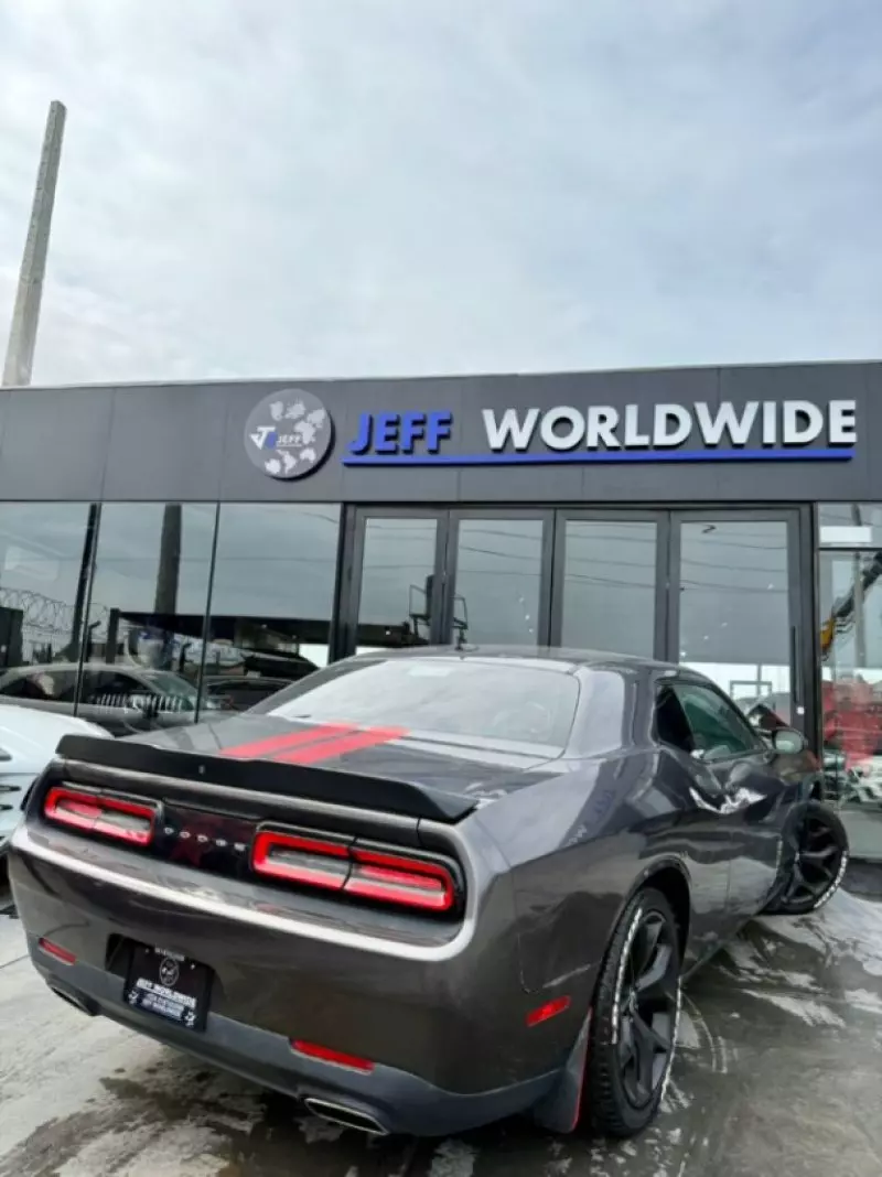 Dodge Challenger   - 2017
