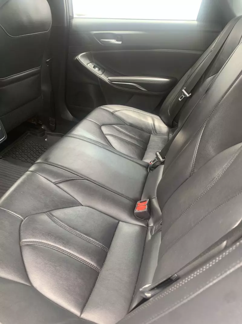 Toyota Avalon   - 2019