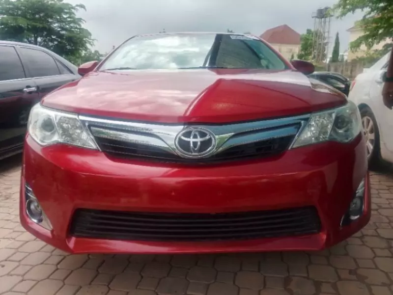 Toyota Camry   - 2012