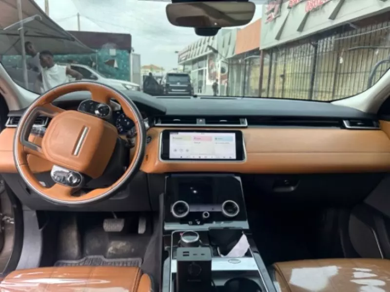 Land Rover Range Rover Velar   - 2018