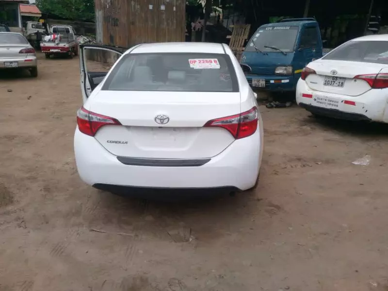 Toyota Corolla   - 2015