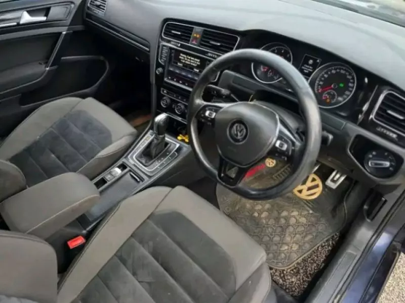 Volkswagen Golf - 2014