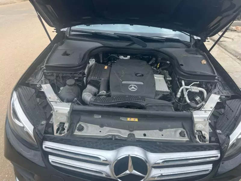Mercedes-Benz GLC 300   - 2017