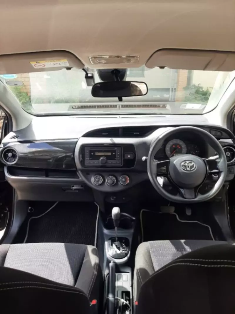 Toyota Vitz   - 2018