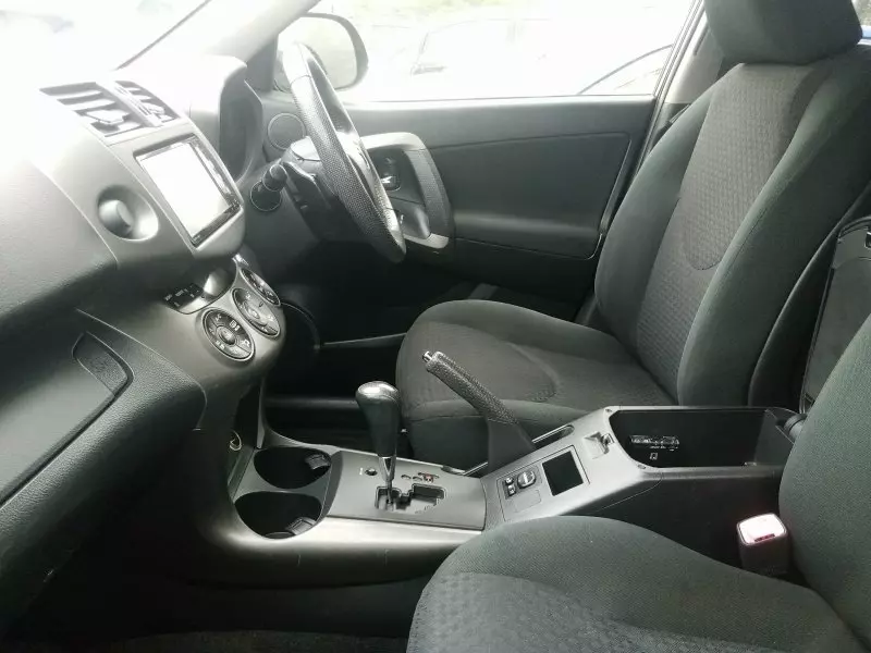 Toyota Vanguard    - 2012