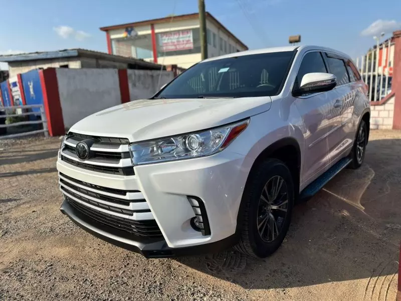 Toyota Highlander   - 2019