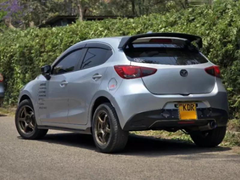 Mazda Demio   - 2017