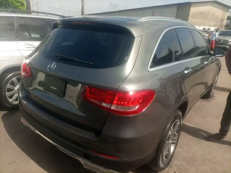 Mercedes-Benz GLC 300   - 2016