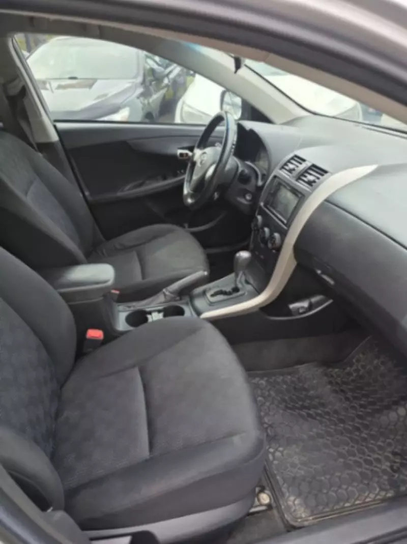 Toyota Corolla   - 2009