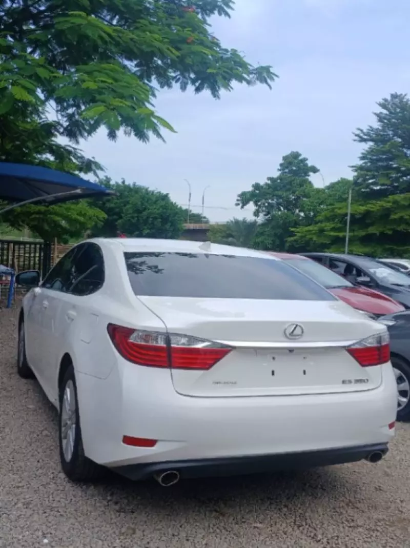 Lexus ES 350   - 2015