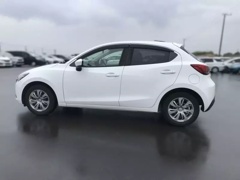Mazda Demio   - 2017