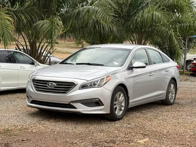 Hyundai Sonata   - 2015