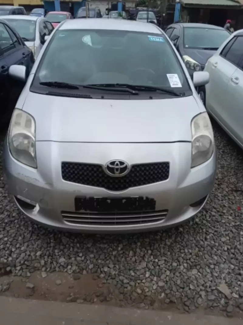 Toyota Yaris   - 2010