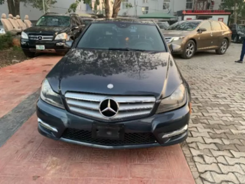 Mercedes-Benz C 300