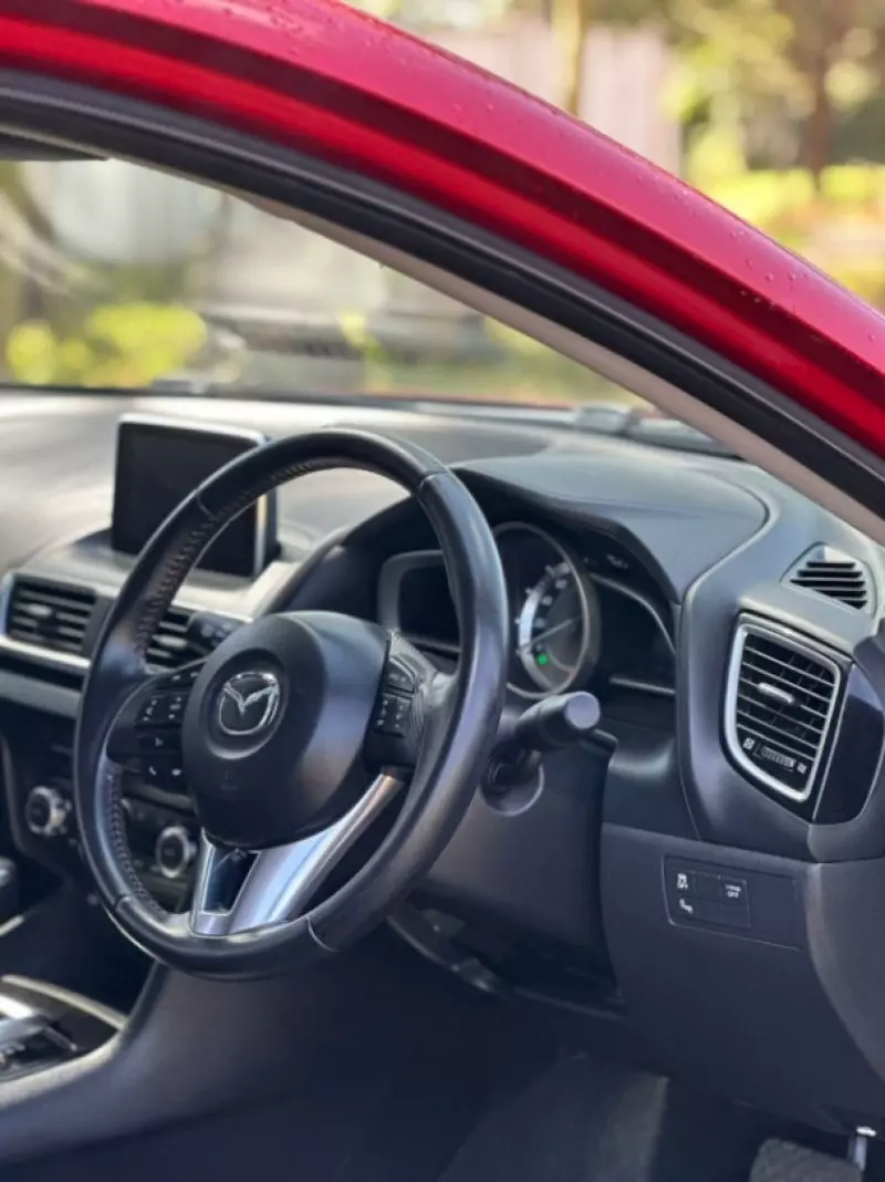 Mazda Axela    - 2016