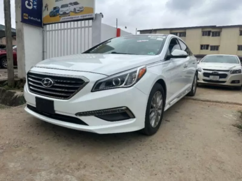 Hyundai Sonata   - 2015