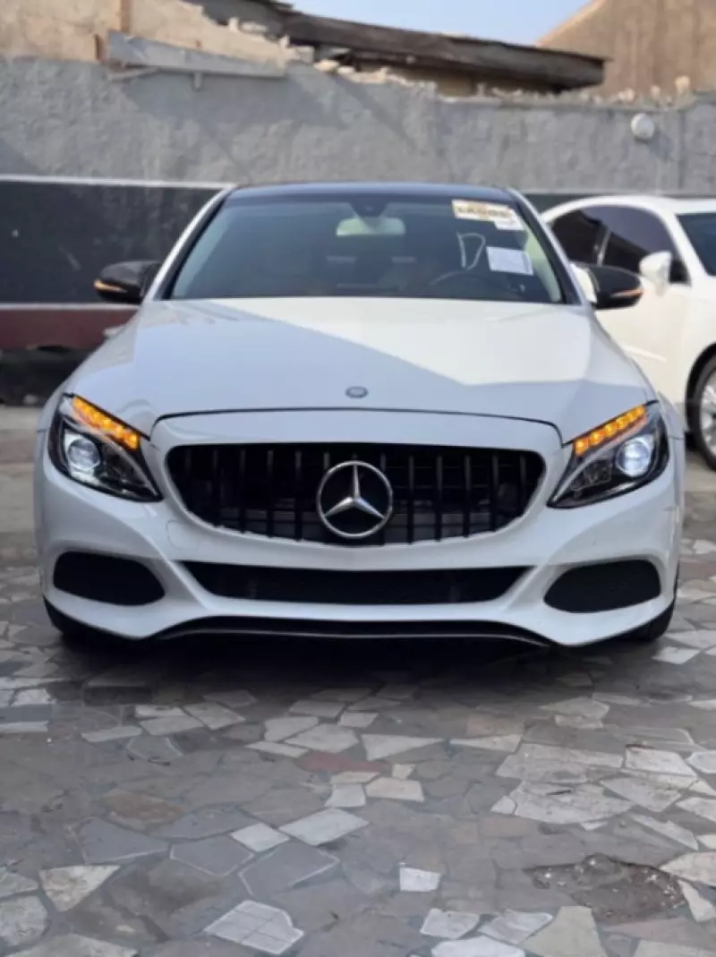 Mercedes-Benz C 300   - 2015