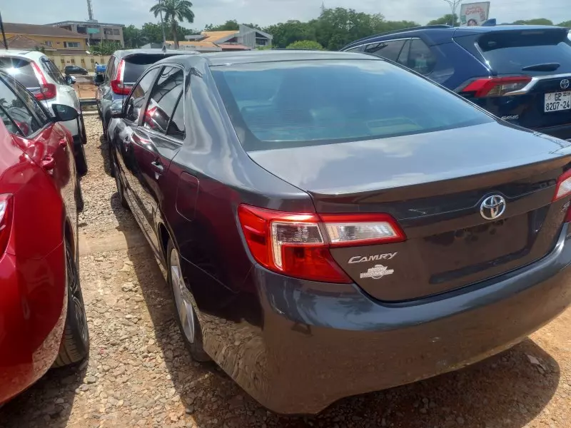 Toyota Camry   - 2014
