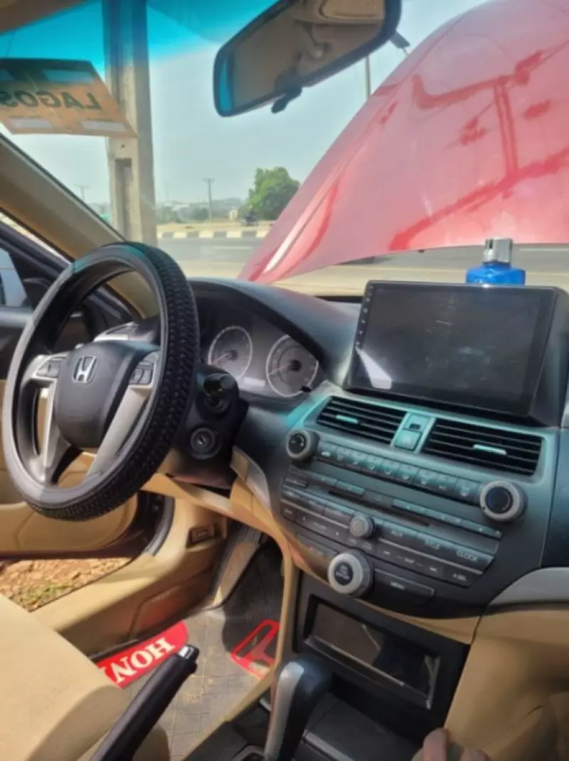 Honda Accord   - 2012