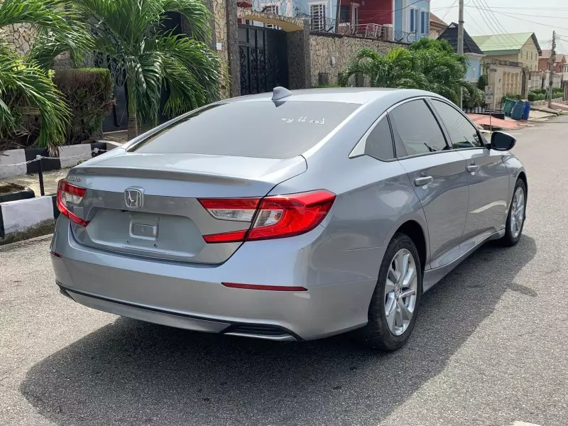 Honda Accord   - 2018