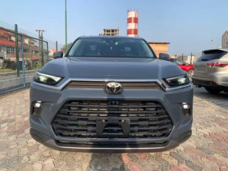 Toyota Grand Highlander   - 2024