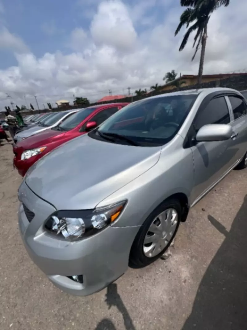 Toyota Corolla   - 2013