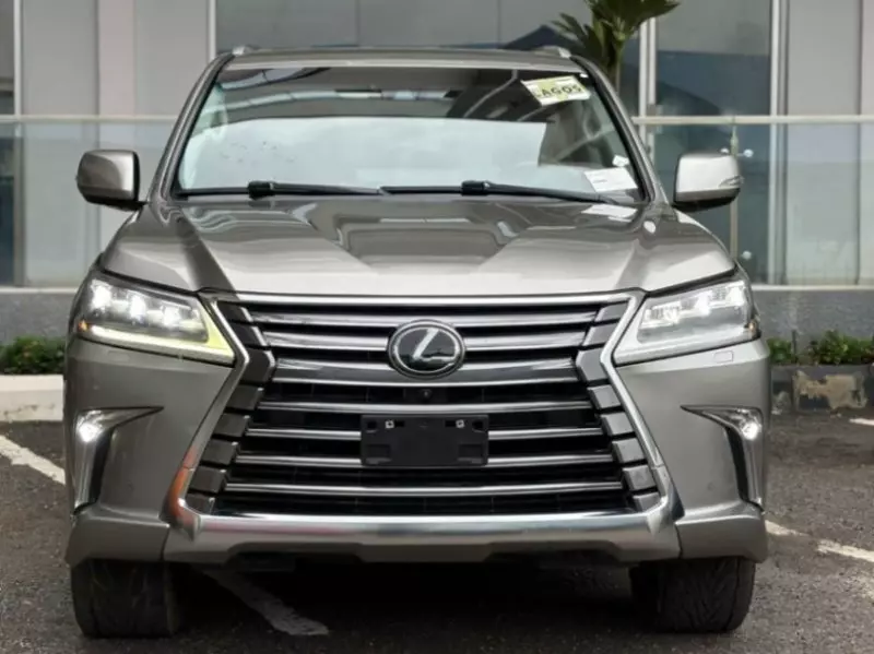 Lexus LX 570   - 2016