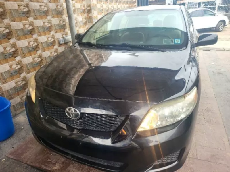 Toyota Corolla   - 2009