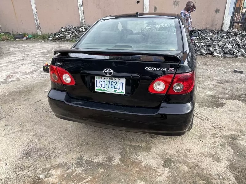 Toyota Corolla   - 2007
