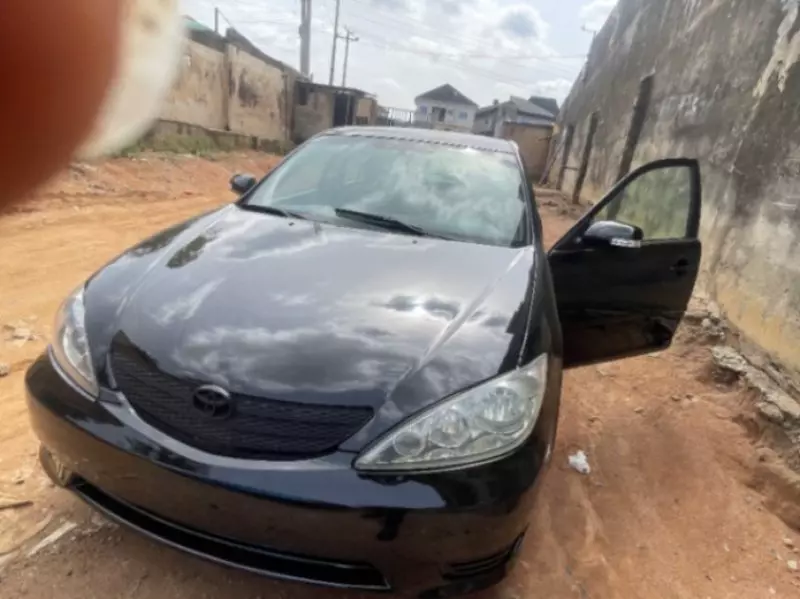 Toyota Camry   - 2002