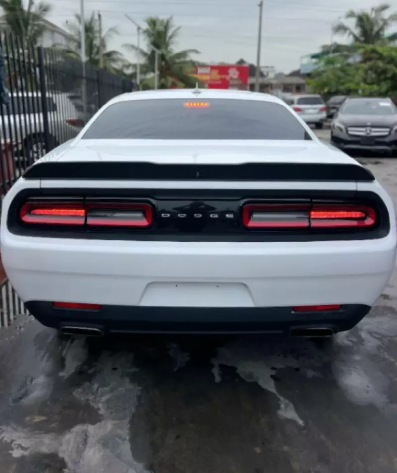 Dodge Challenger   - 2018