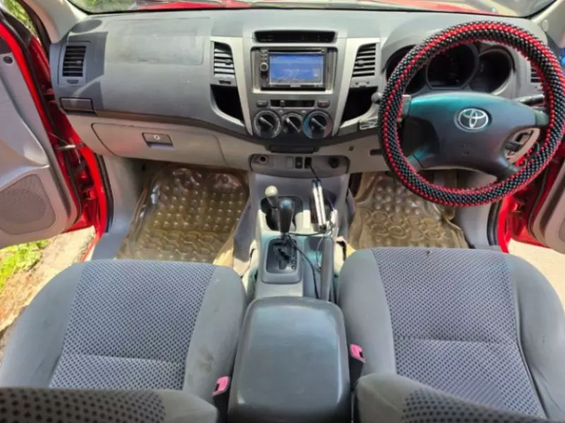 Toyota Hilux   - 2008