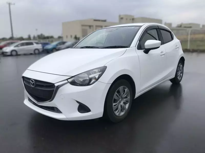 Mazda Demio   - 2017