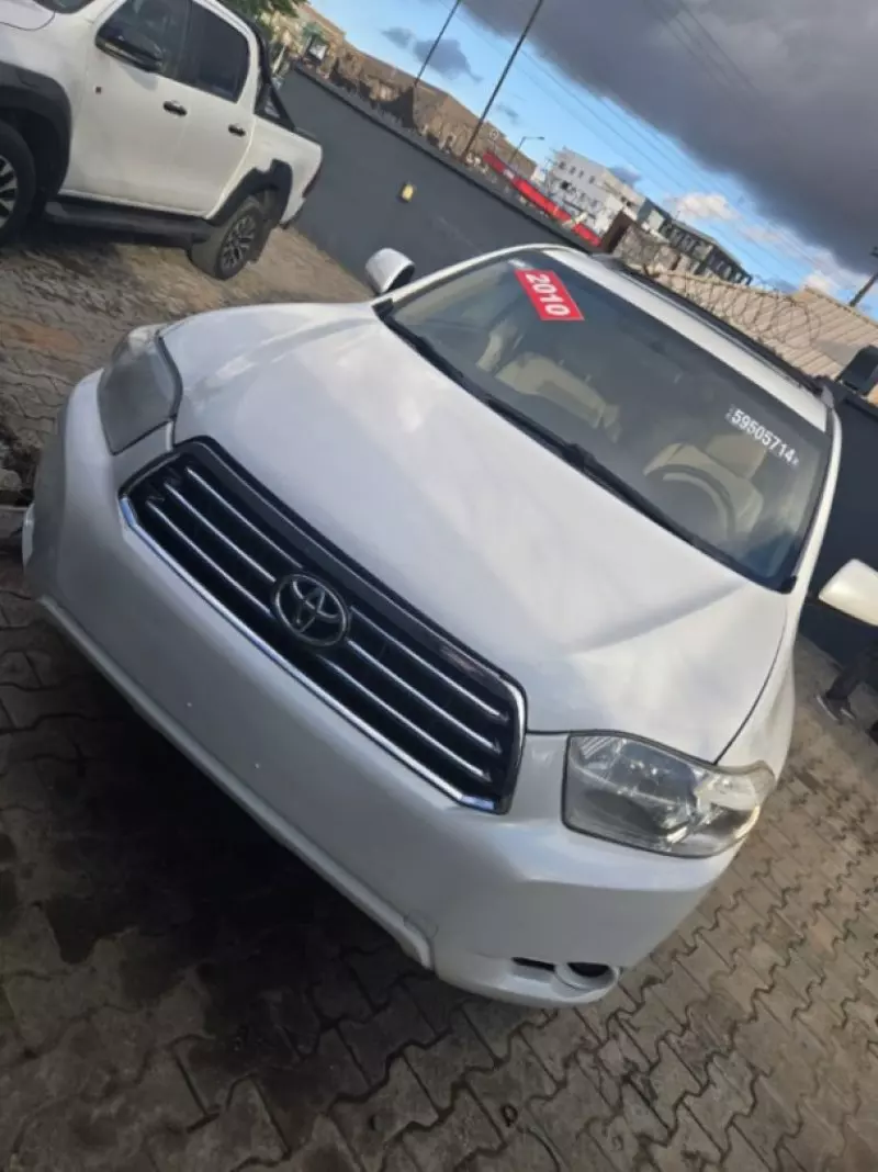 Toyota Highlander   - 2010