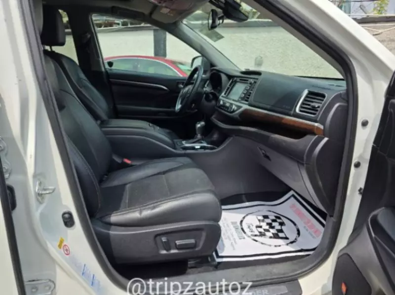 Toyota Highlander   - 2014