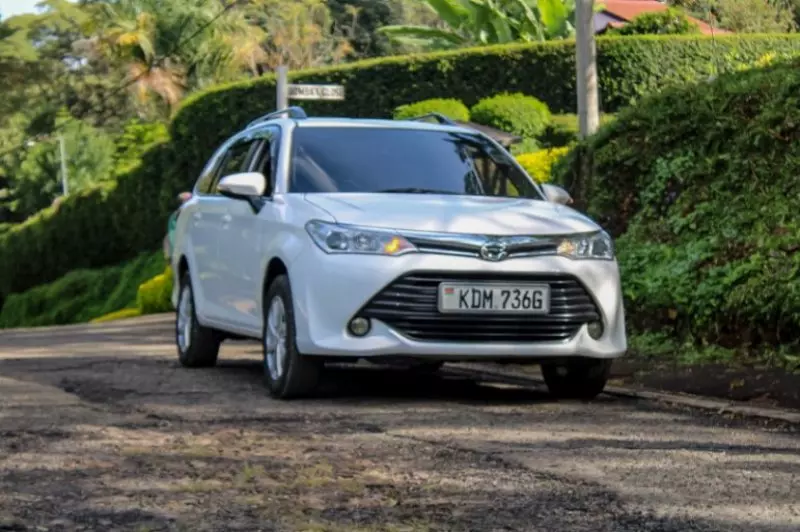 Toyota Fielder    - 2016