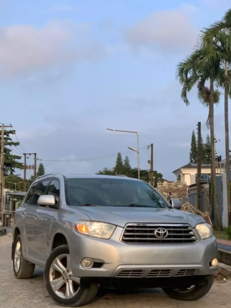 Toyota Highlander   - 2009