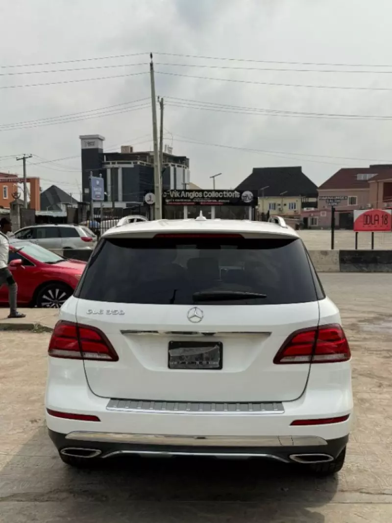 Mercedes-Benz GLE-Class - 2016