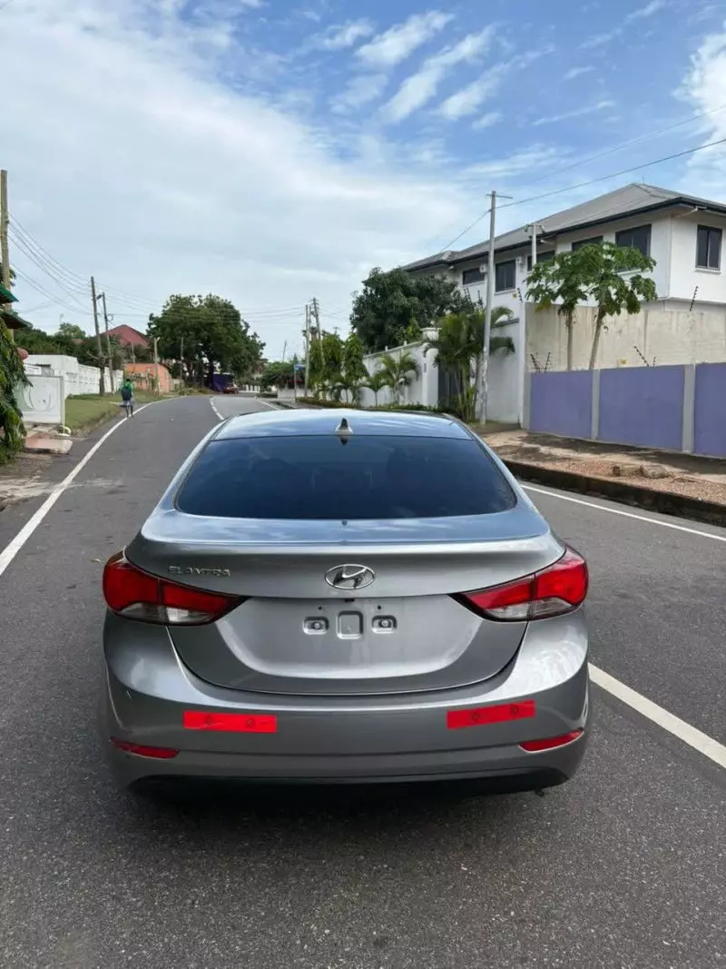 Hyundai Elantra   - 2015