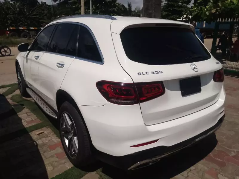 Mercedes-Benz GLC 300   - 2016