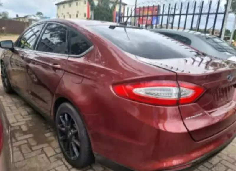 Ford Fusion   - 2015