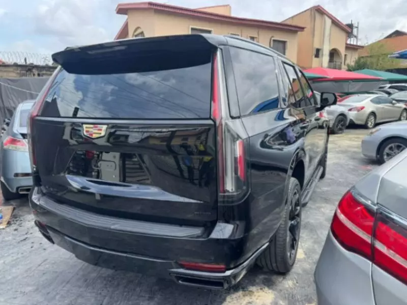 Cadillac Escalade   - 2023